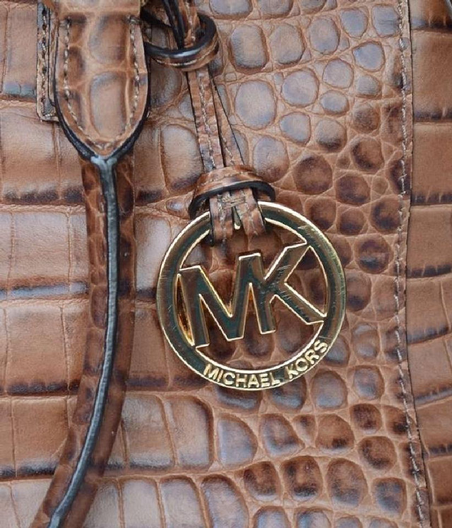 Michael kors bag logo lanyard free wallpaper for tablet - medium preview image