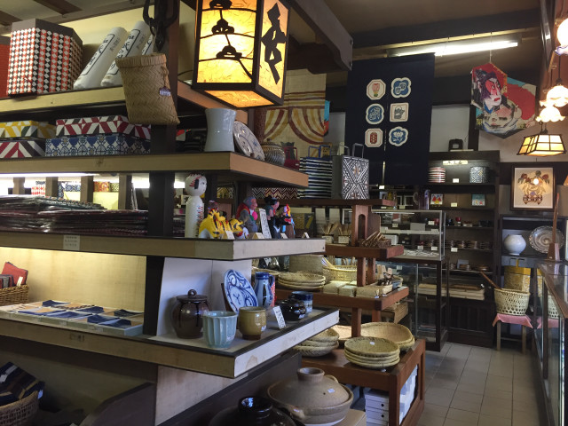 Store plates bowls shelves lamp free wallpaper for desktop - medium preview image