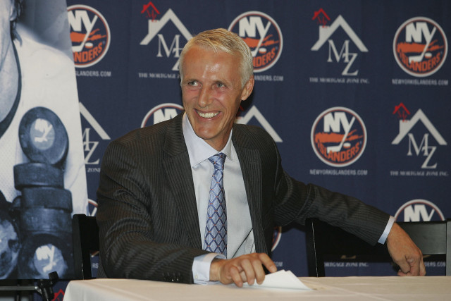 Man suit tie table microphone free wallpaper for desktop - medium preview image