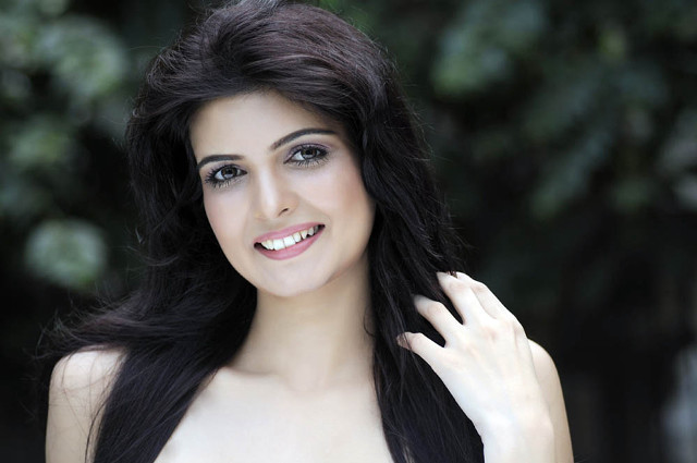 Woman long black hair smile free wallpaper for desktop - medium preview image