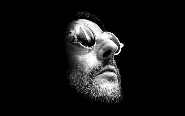 Bearded man glasses looking up #4 free wallpaper for desktop - medium preview image