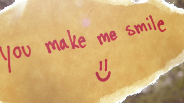 Smile message paper tree beach free wallpaper for desktop - medium preview image