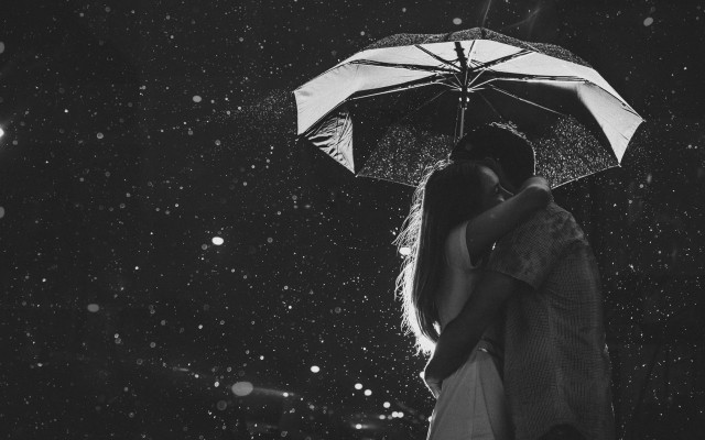 Couple kissing umbrella rain night free wallpaper for desktop - medium preview image
