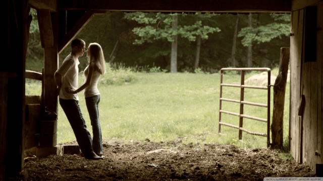 Couple people barn horse pen free wallpaper for desktop - medium preview image
