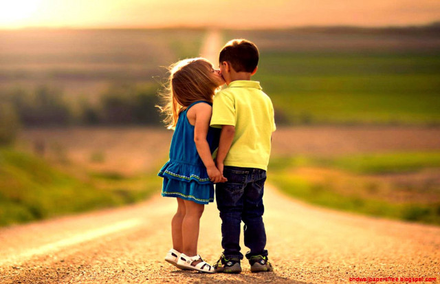Boy girl kissing dirt road free wallpaper for desktop - medium preview image