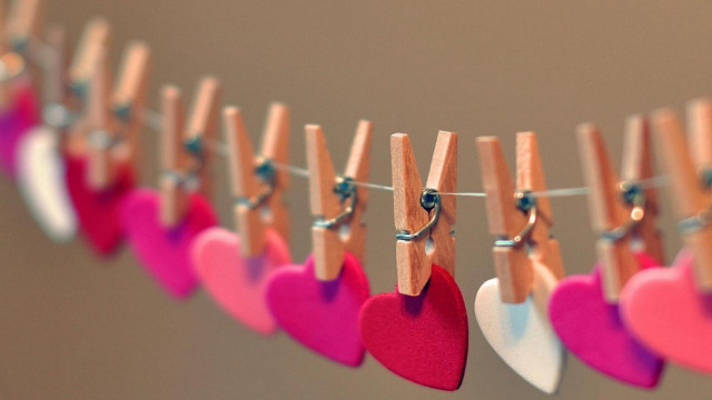 Clothes pins hearts hanging clothesline free wallpaper for desktop - medium preview image