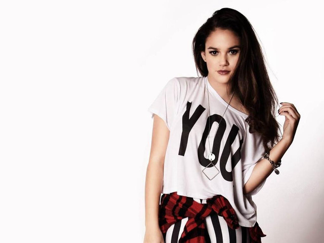 Woman white shirt red plaid free wallpaper for desktop - medium preview image