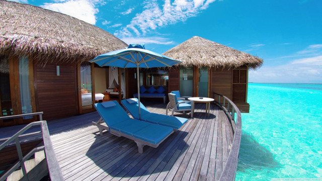 Thatched roof deck chaise lounges free wallpaper for desktop - medium preview image