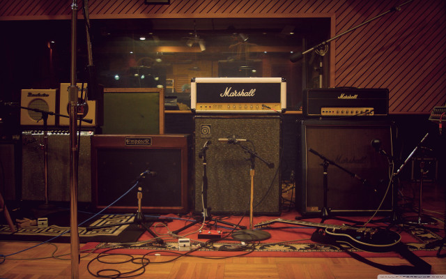 Guitars amps microphone speaker room free wallpaper for desktop - medium preview image