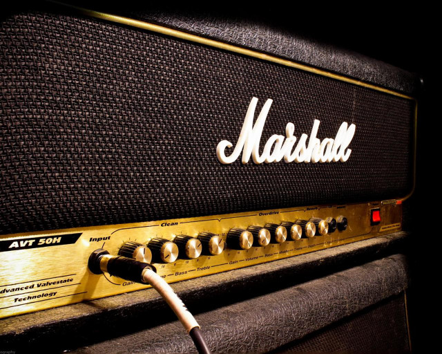 Guitar amp cord black background free wallpaper for desktop - medium preview image