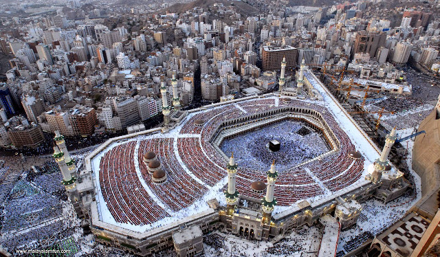 Large building dome city snow free wallpaper for desktop - medium preview image