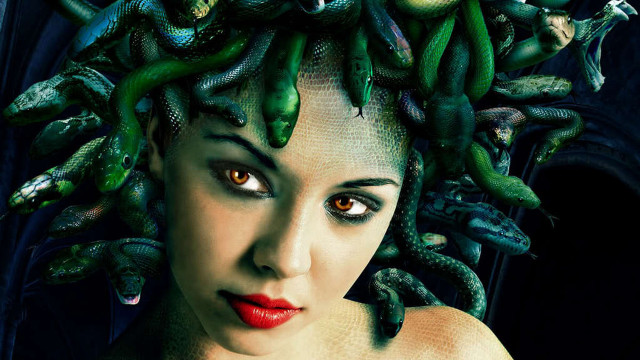Woman green snakes head eyes free wallpaper for desktop - medium preview image
