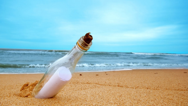 Message bottle beach wave blue free wallpaper for desktop - medium preview image