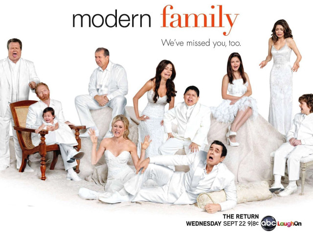 Modern family white outfits group free wallpaper for desktop - medium preview image