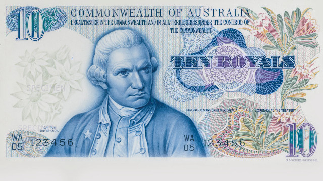 Ten royals note portrait man free wallpaper for desktop - medium preview image