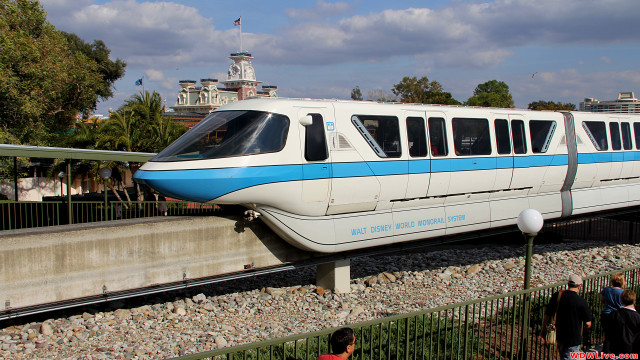 Train tracks fence people standing free wallpaper for desktop - medium preview image