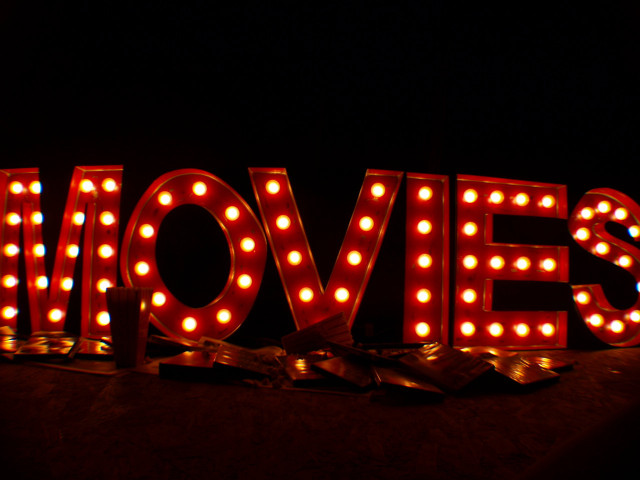 Moves on black torii lantern free wallpaper for desktop - medium preview image