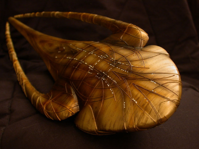 Wooden leaf sculpture water drops free wallpaper for desktop - medium preview image