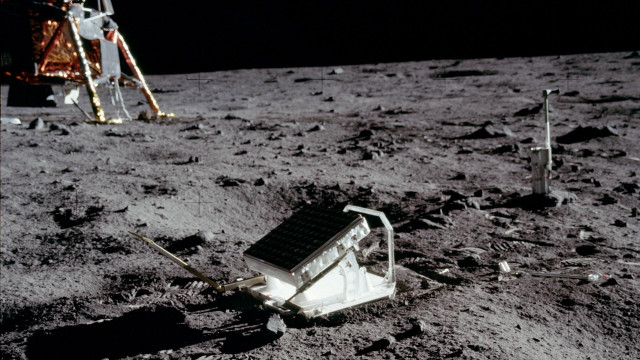 Moon satellite ladder shuttle space free wallpaper for desktop - medium preview image