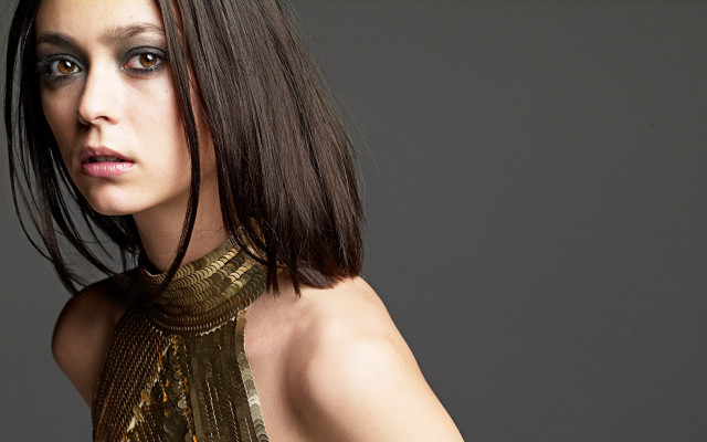 Woman gold dress black choker free wallpaper for desktop - medium preview image