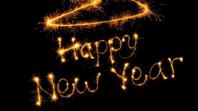 Happy new year sparklers hat free wallpaper for desktop - medium preview image