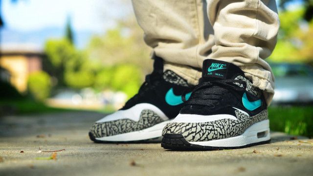 Person shoes sidewalk pants standing free wallpaper for desktop - medium preview image