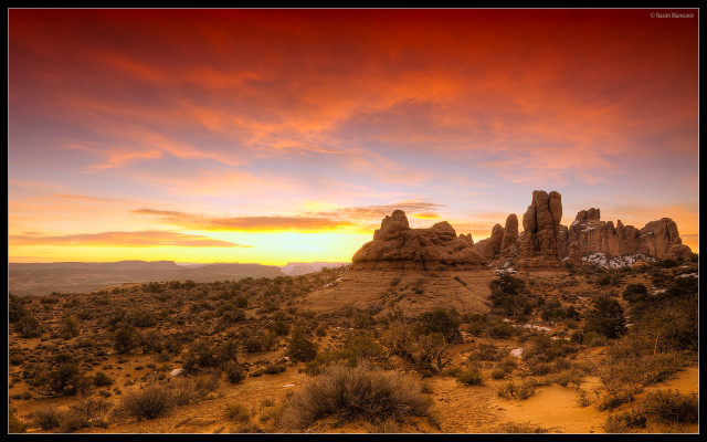 Sunset desert rocks bushes red free wallpaper for desktop - medium preview image
