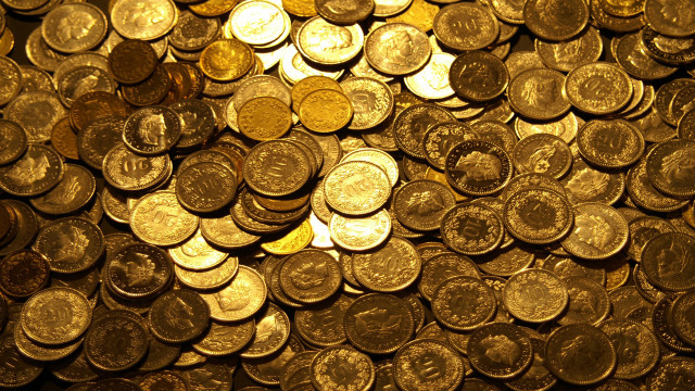 Gold coins table pile other free wallpaper for desktop - medium preview image