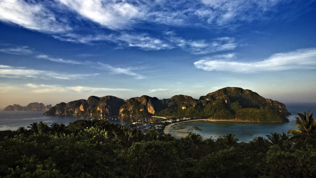 Tropical island beach pier blue free wallpaper for desktop - medium preview image