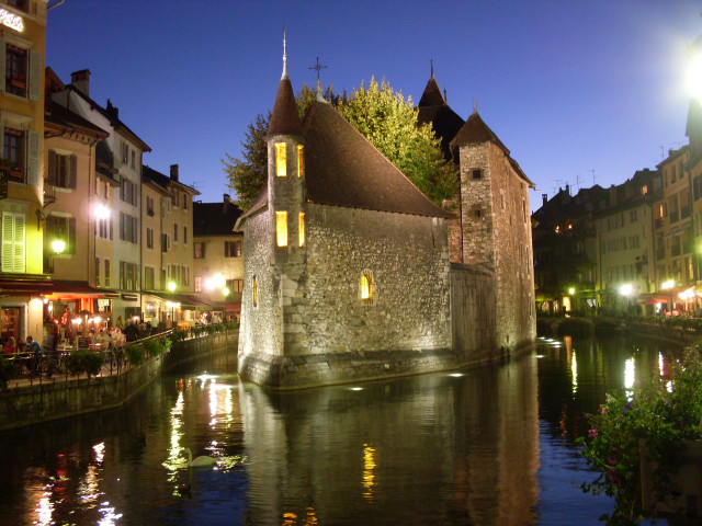 River city night lights buildings #2 free wallpaper for desktop - medium preview image