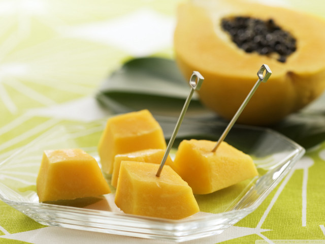 Mangoes cut up green leaf free wallpaper for desktop - medium preview image