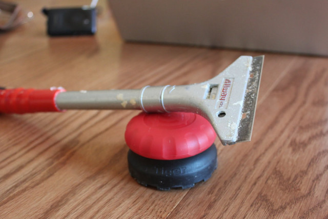 Red black object wooden table free wallpaper for desktop - medium preview image