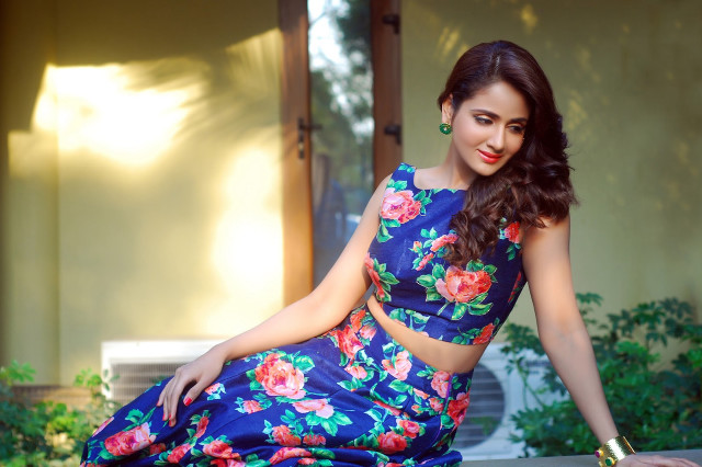 Woman floral dress sitting on free wallpaper for desktop - medium preview image