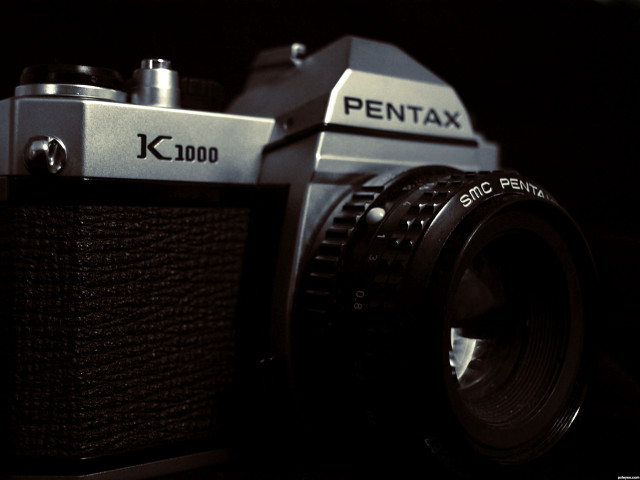 Pentax camera lens attached lens free wallpaper for desktop - medium preview image