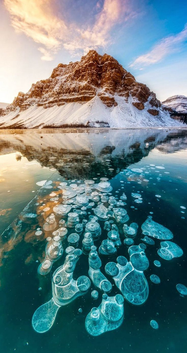 Mountain ice floes water sky free wallpaper for mobile - medium preview image