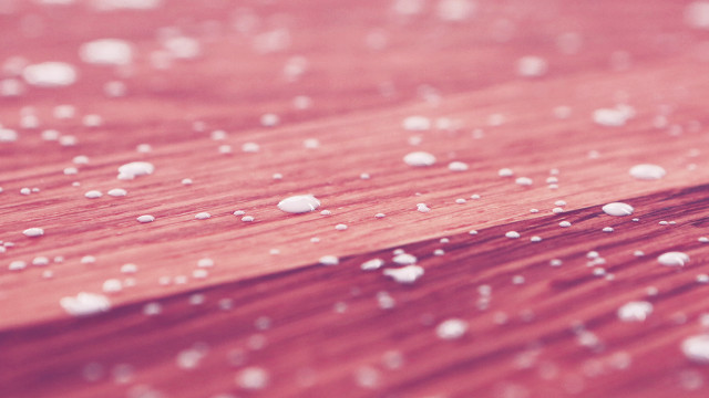 Wooden table water droplets blurry free wallpaper for desktop - medium preview image