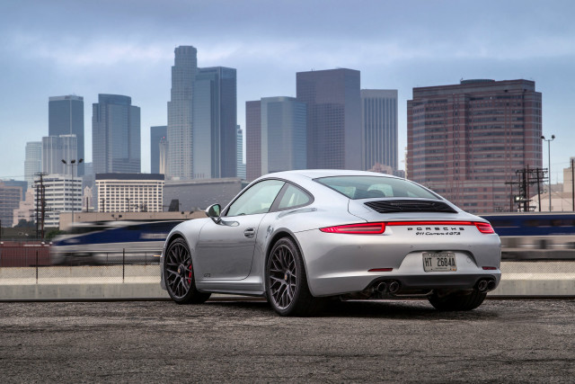 Silver porsche sports car city free wallpaper for desktop - medium preview image