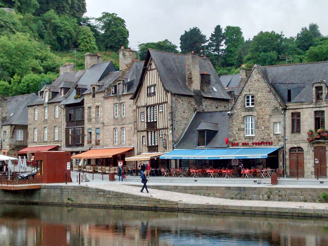 River town bridge buildings sidewalk free wallpaper for desktop - medium preview image