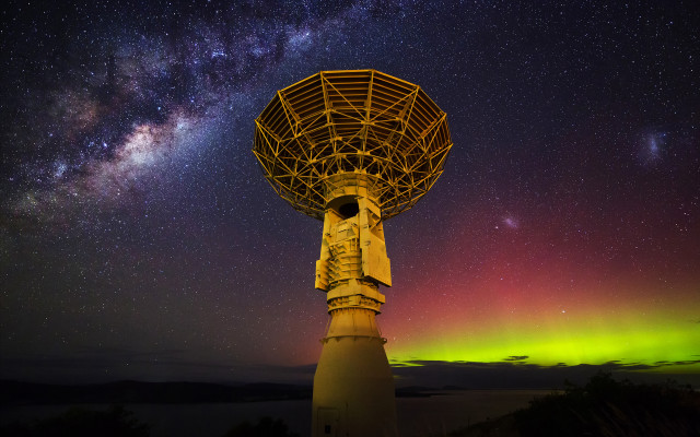 Tall radio tower night aurora free wallpaper for desktop - medium preview image