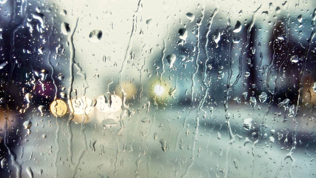 Rain covered window street light free wallpaper for desktop - medium preview image