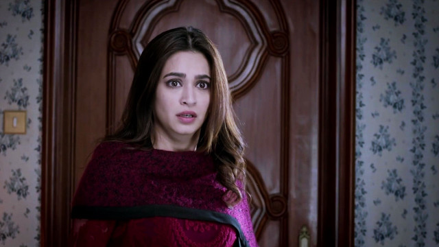 Woman red shawl room door free wallpaper for desktop - medium preview image