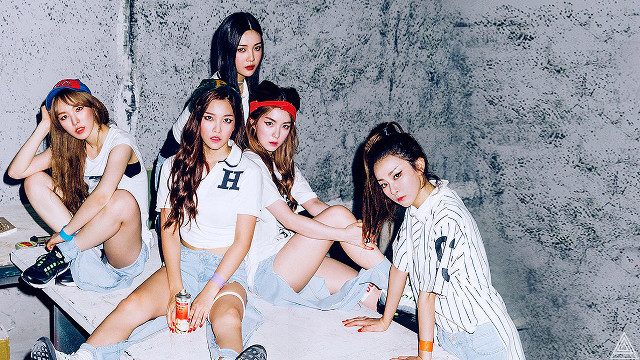 Girls bed cement wall graffiti free wallpaper for desktop - medium preview image