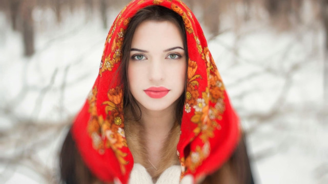 Woman red scarf head image free wallpaper for desktop - medium preview image