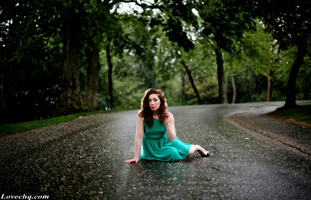 Woman sitting road rain green #3 free wallpaper for desktop - medium preview image