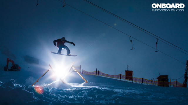 Snowboarder jumping ramp snow night free wallpaper for desktop - medium preview image