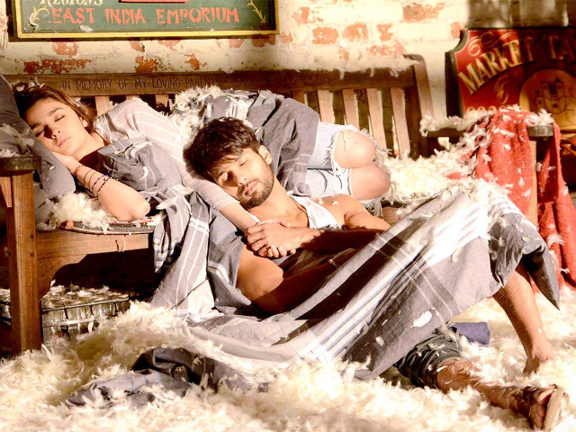 Man woman bed furs blankets free wallpaper for desktop - medium preview image