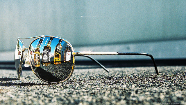 Sunglasses reflection building lens image free wallpaper for desktop - medium preview image