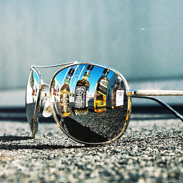 Sunglasses reflection yellow bus image free wallpaper for tablet - medium preview image