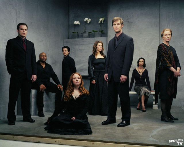 Group people standing room wall free wallpaper for desktop - medium preview image