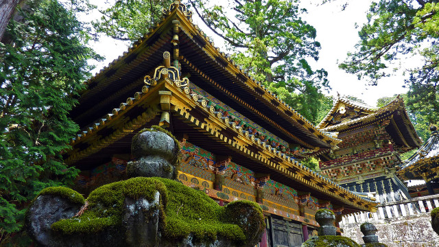 Building statue trees moss rocks free wallpaper for desktop - medium preview image